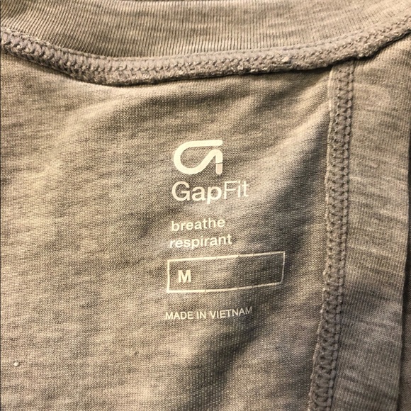 Gap Fit Tank - Picture 3 of 3